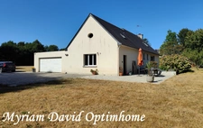 Propriété de 173 m² avec appartement indépendant et 9 000 m² de terrain à 7 mn Rostrenen
