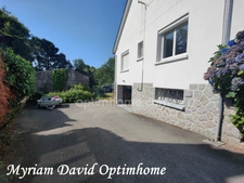 Maison familiale 171 m² – DPE C – 5 chambres – Terrain paysagé de 2 400 m² – Rostrenen