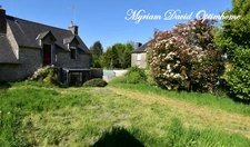 Mellionnec – Maison rénovée avec jardin, à deux pas du bourg