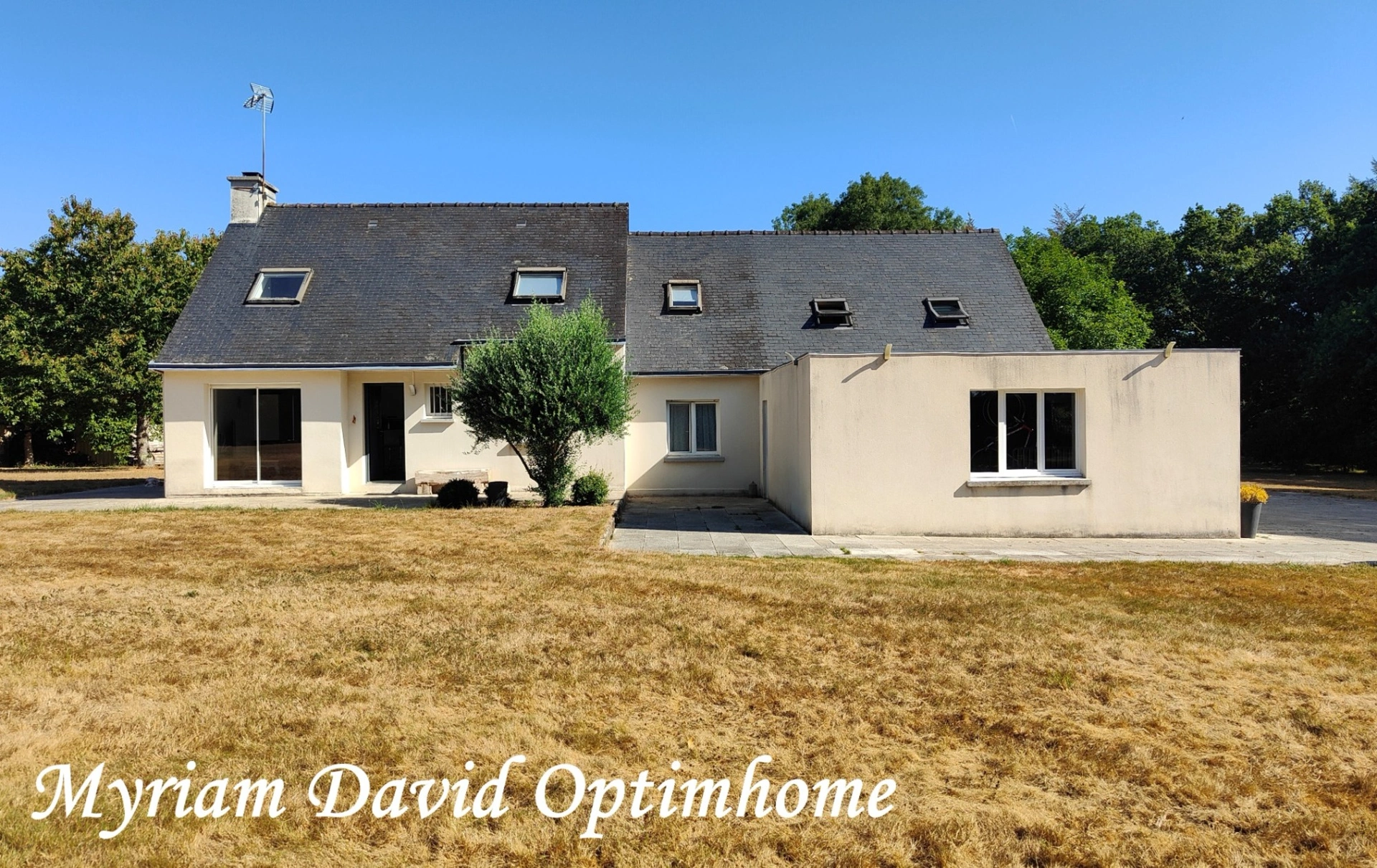 Maison 8 pièces 173 m² · à Glomel · 173 m² · 316 000 €