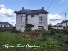 Maison à Mur-de-Bretagne (Guerlédan), proche centre-ville, quartier calme