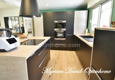 ✨ Élégante maison rénovée avec piscine et grand garage à Rostrenen