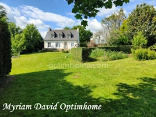 Maison familiale avec vue sur le lac de Glomel – 5 chambres – 2 000 m² de terrain