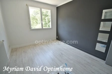Maison familiale 171 m² – DPE C – 5 chambres – Terrain paysagé de 2 400 m² – Rostrenen