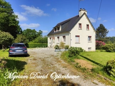 📍 EXCLUSIVITÉ - Maison 5 chambres avec terrain à Plouguernével