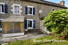 Maison en pierre à rénovée à SAINT NICOLAS DU PELEM (22)