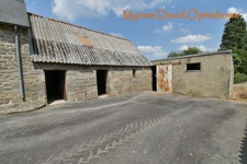 Ancien corps de ferme à rénover proche lac de Glomel