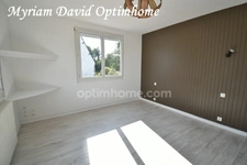 Maison familiale 171 m² – DPE C – 5 chambres – Terrain paysagé de 2 400 m² – Rostrenen