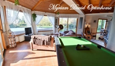 ? Maison d’architecte avec piscine et parc de 6 000 m² – Rostrenen ?