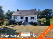 Maison familiale 171 m² – DPE C – 5 chambres – Terrain paysagé de 2 400 m² – Rostrenen
