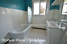 Maison familiale 171 m² – DPE C – 5 chambres – Terrain paysagé de 2 400 m² – Rostrenen