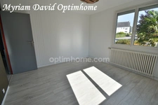 Maison familiale 171 m² – DPE C – 5 chambres – Terrain paysagé de 2 400 m² – Rostrenen