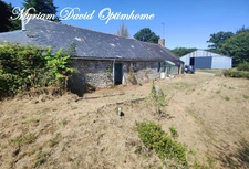 🏡 Opportunité à Glomel – Longère à rénover avec terrain & dépendances 🌿
