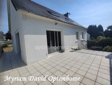 Maison familiale 171 m² – DPE C – 5 chambres – Terrain paysagé de 2 400 m² – Rostrenen