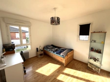 Maison Jumelée par le garage et jardin privatif Thonon les Bains