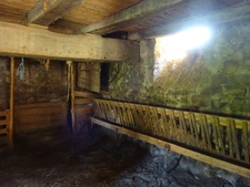 Ancien corps de ferme à rénover / 40m² + Annexes / Terrain 471m² DOMPIERRE LES ORMES (71)