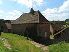 Dpt Saône et Loire (71), à vendre Ancienne ferme, P5, terrain 2340m²   
