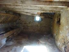 Ancien corps de ferme à rénover / 40m² + Annexes / Terrain 471m² DOMPIERRE LES ORMES (71)