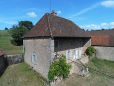 Dpt Saône et Loire (71), à vendre Ancienne ferme, P5, terrain 2340m²   