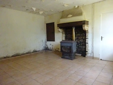 Dpt Saône et Loire (71), proche de LA CLAYETTE maison P3, 2chambres, terrain environ 1800m²