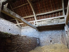 Dpt Saône et Loire (71), à vendre Ancienne ferme, P5, terrain 2340m²   