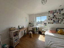 EXCLUSIVITÉ – Maison familiale avec grande dépendance à Plessé