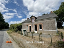 Maison en pierre à vendre à Plessé – 3 chambres – Double garage – Terrain de 1 326m²
