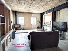 *EXCLUSIF* - PROPRIETE ATYPIQUE avec bâtiments, silo et logement