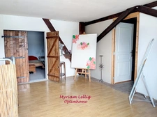 *EXCLUSIF* - PROPRIETE ATYPIQUE avec bâtiments, silo et logement