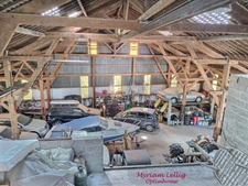 *EXCLUSIF* - PROPRIETE ATYPIQUE avec bâtiments, silo et logement