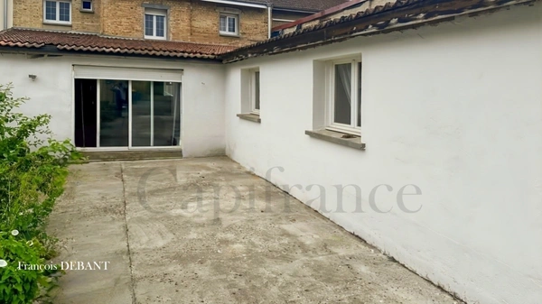 Maison à vendre 9 pièces JUNIVILLE (08)