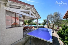 Propriété exceptionnelle à VALEILLE (42) avec parc agréamenté d'une piscine à débordement