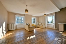 Discover the timeless elegance of this exceptional mansion. 