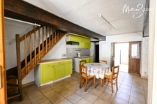 SAINT GENIS LAVAL - Maison de village avec courette