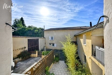 Maison P3 avec terrasse, remise, et 2 stationnements