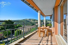 RONTALON - Grand T2 avec terrasse abritée, garage, parking et cave