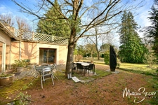 THURINS - Vast green property