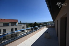 Discover this new apartment combining elegance and convenience!