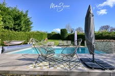 THURINS (69) - Maison ancienne plein de charme et dépendance en campagne