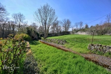 Ancien Moulin sur 1,3 Ha de terrain à MESSIMY (69)
