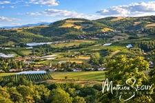 THURINS - Grande maison de hameau avec vue 