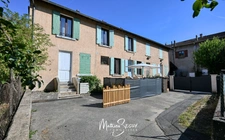 Maison de village avec extérieur à SAIN BEL (69)