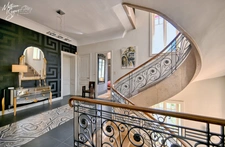 Property for sale 13 rooms CHAZELLES SUR LYON (42) with 13 rooms on a listed park of 5800 m²