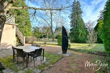 THURINS - Vast green property