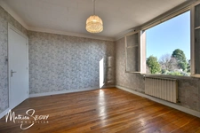 MILLERY – Beau potentiel pour cette maison P7 avec jardin, sous-sol et dépendances