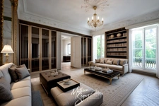 Discover the timeless elegance of this exceptional mansion. 