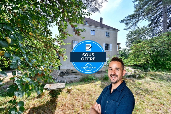Découvrez l'élégance intemporelle de cette Maison de Maître d'exception à rénover