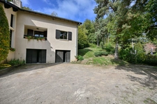 PROPRIETE verdoyante à AVEIZE 