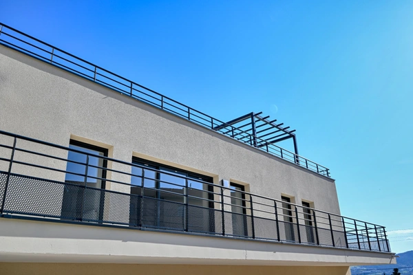 Découvrez ce superbe appartement 4 pièces avec terrasse - élégant, lumineux et convivial !