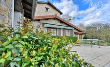 THURINS - Propriété avec terrain, dépendance et garages en limite de zone agricole